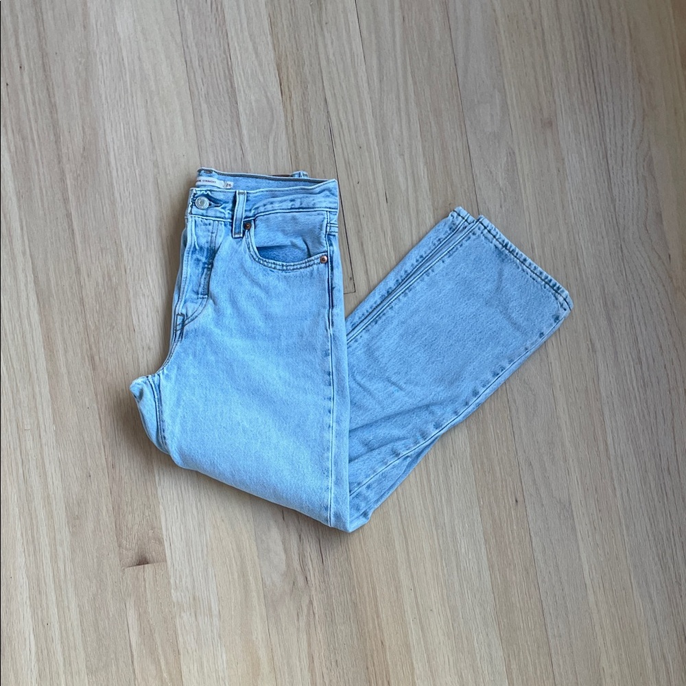 Levi’s wedgie straight jean